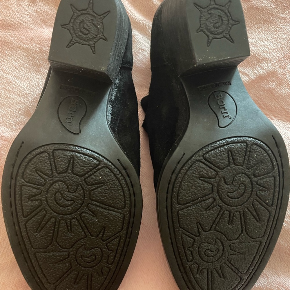 Heels - Picture 3 of 3